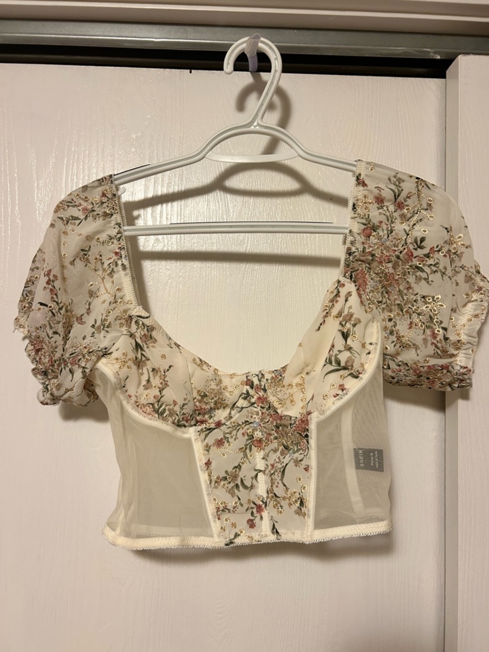 SHEIN Cream Floral Puff-Sleeve Crop Top